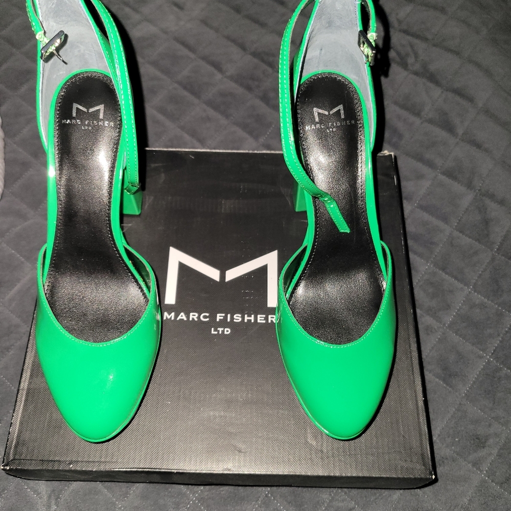 Green platform heels